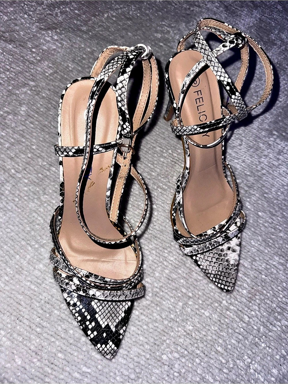 Pointed Toe Snake Print Heels in Black & White US